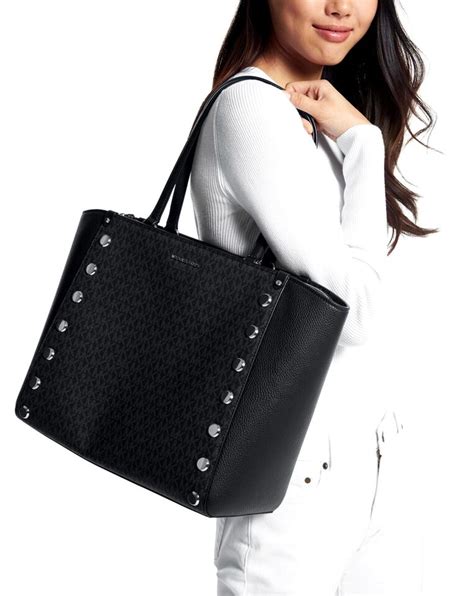 michael kors holly schwarz.jpg